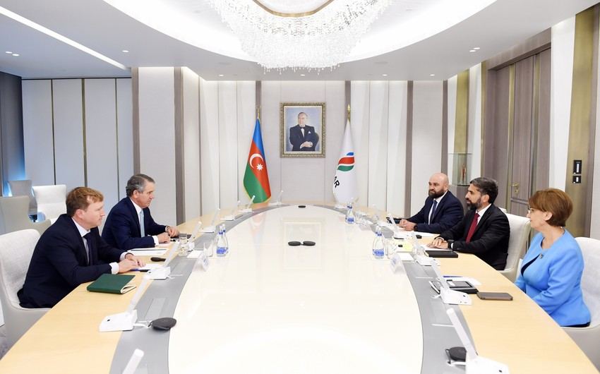 Президентът на SOCAR Ровшан Наджаф се е срещнал с председателя и главен изпълнителен директор на „DeGolyer and MacNaughton“ - Джон Уолъс_1